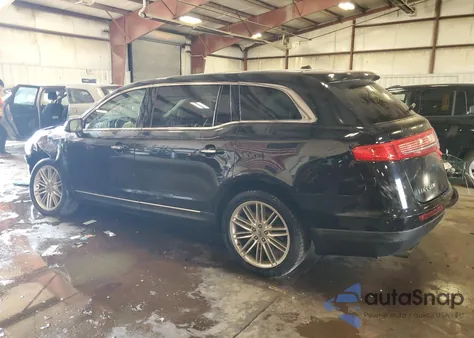 2019 Lincoln Mkt z USA, uszkodzony, nr VIN 2LMHJ5AT7KBL02828